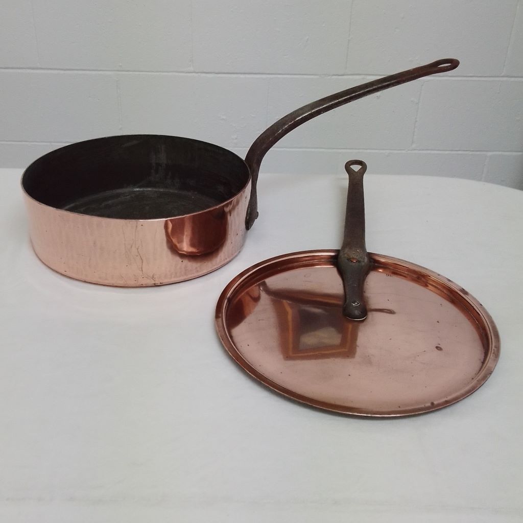 French vintage 26cm copper pot with lid from French Originals NZ