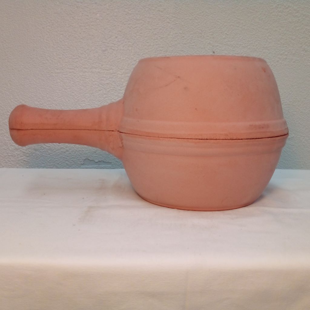 terracotta French cooking pot at French Originals NZ