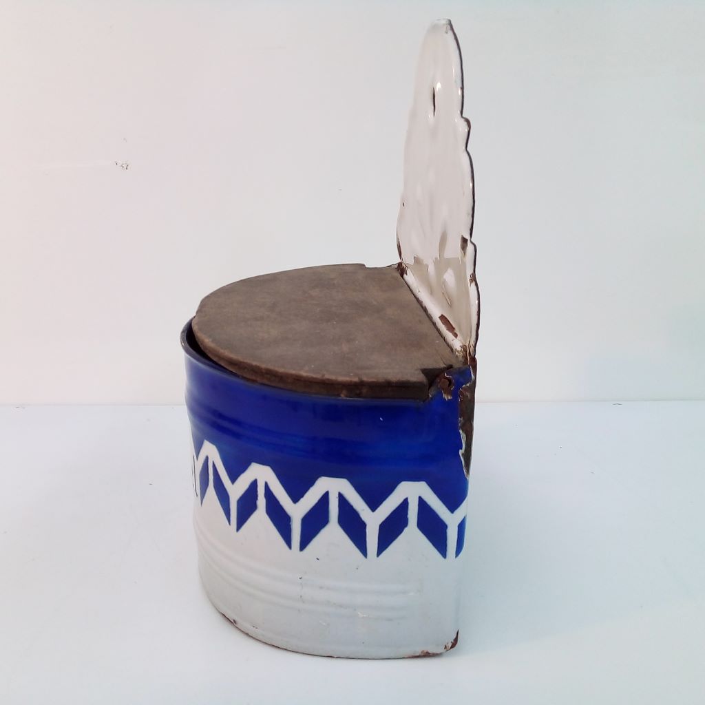 side view of French blue enamel sel pot at French Originals NZ