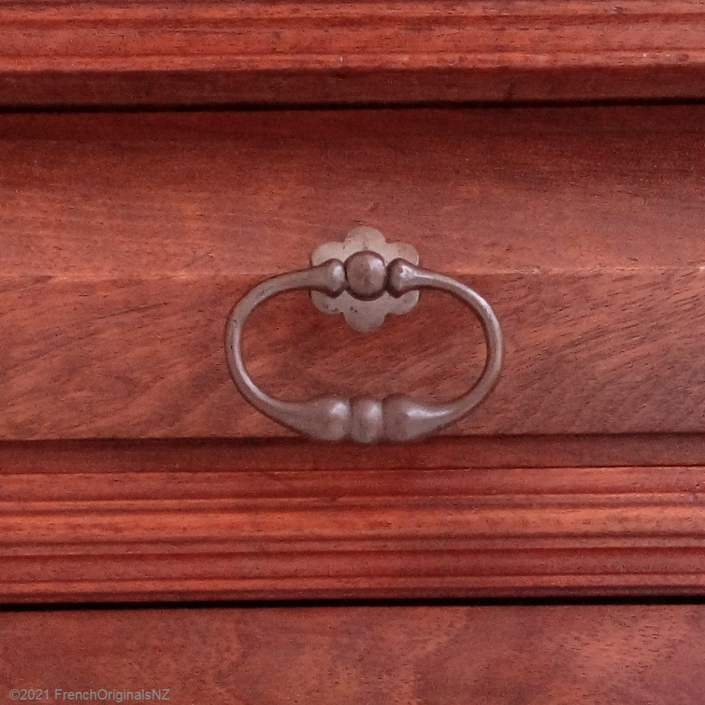 drawer handle on antique mahogany sideboard nz